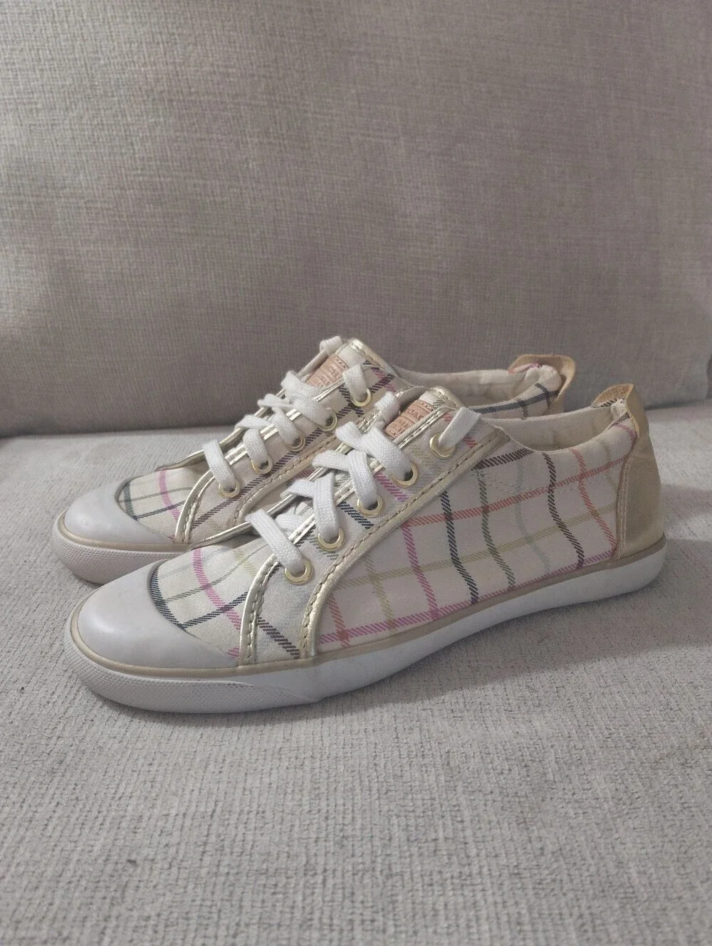 Coach Barrett Colorful Plaid Low-Top Sneakers with Gold Accents Size 8